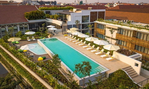The Aviary Hotel golf package